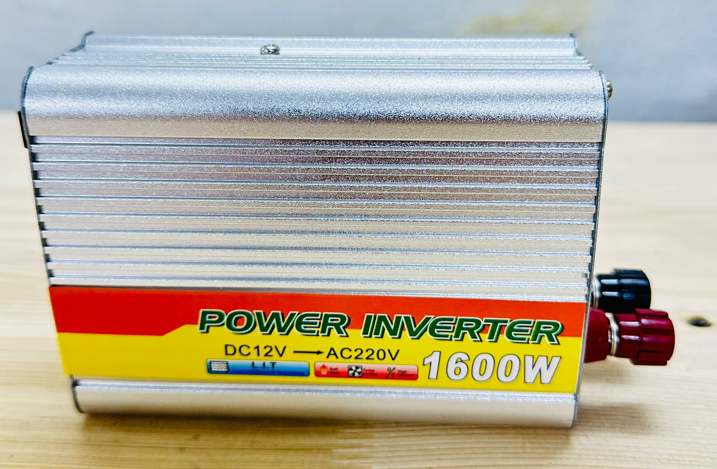 INVERTER PRETVARAČ NAPONA 1600W