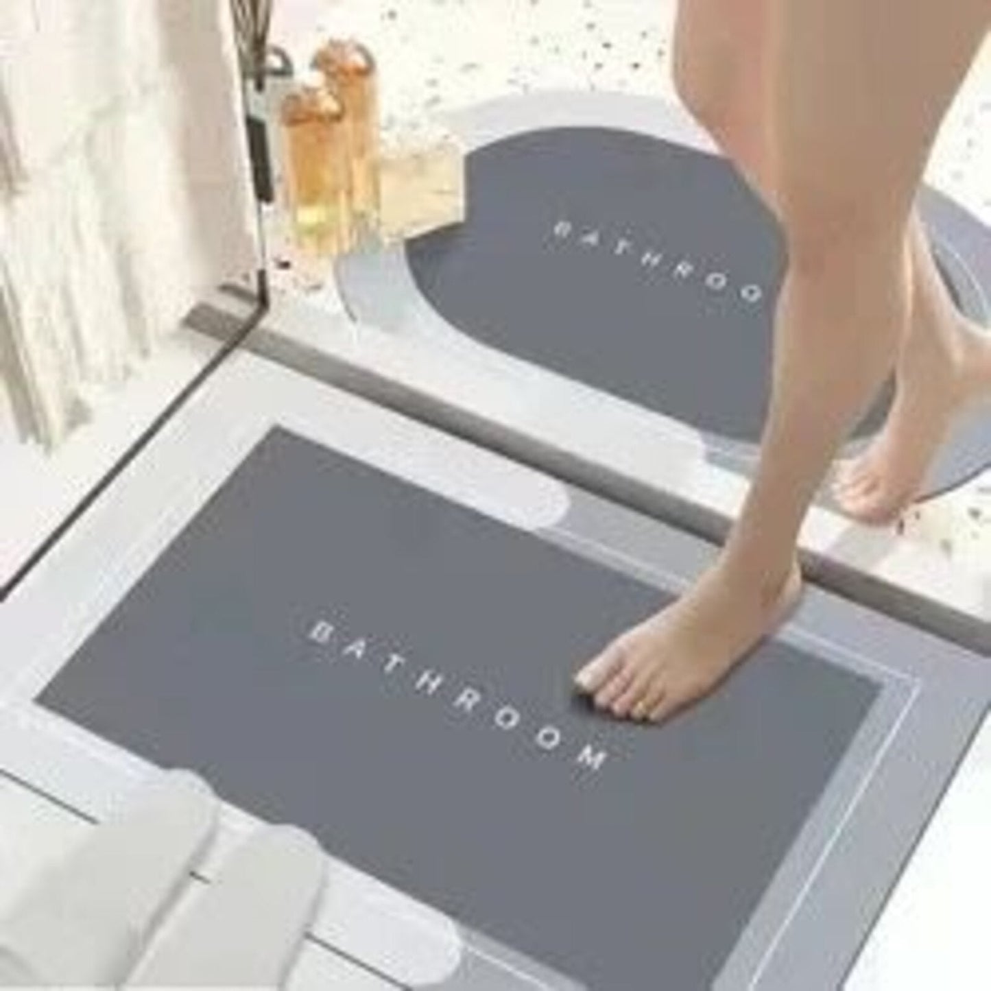 UPIJAJUĆI PODLOŽAK ZA KUPAONICU 1+1 GRATIS