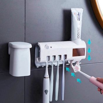 Dozator za pastu i držač za četkice
